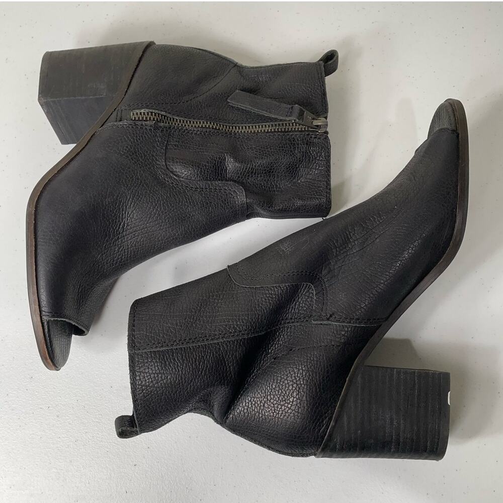 Lucky Brand Kamren Black Peep Toe Block Heel Bootie Shoes Size 8 - Picture 5 of 8